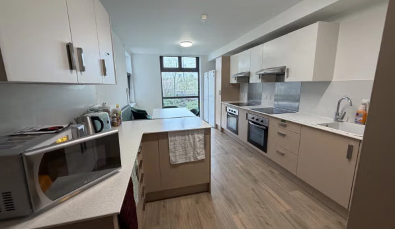 Student accommodation in England — reference photo 7